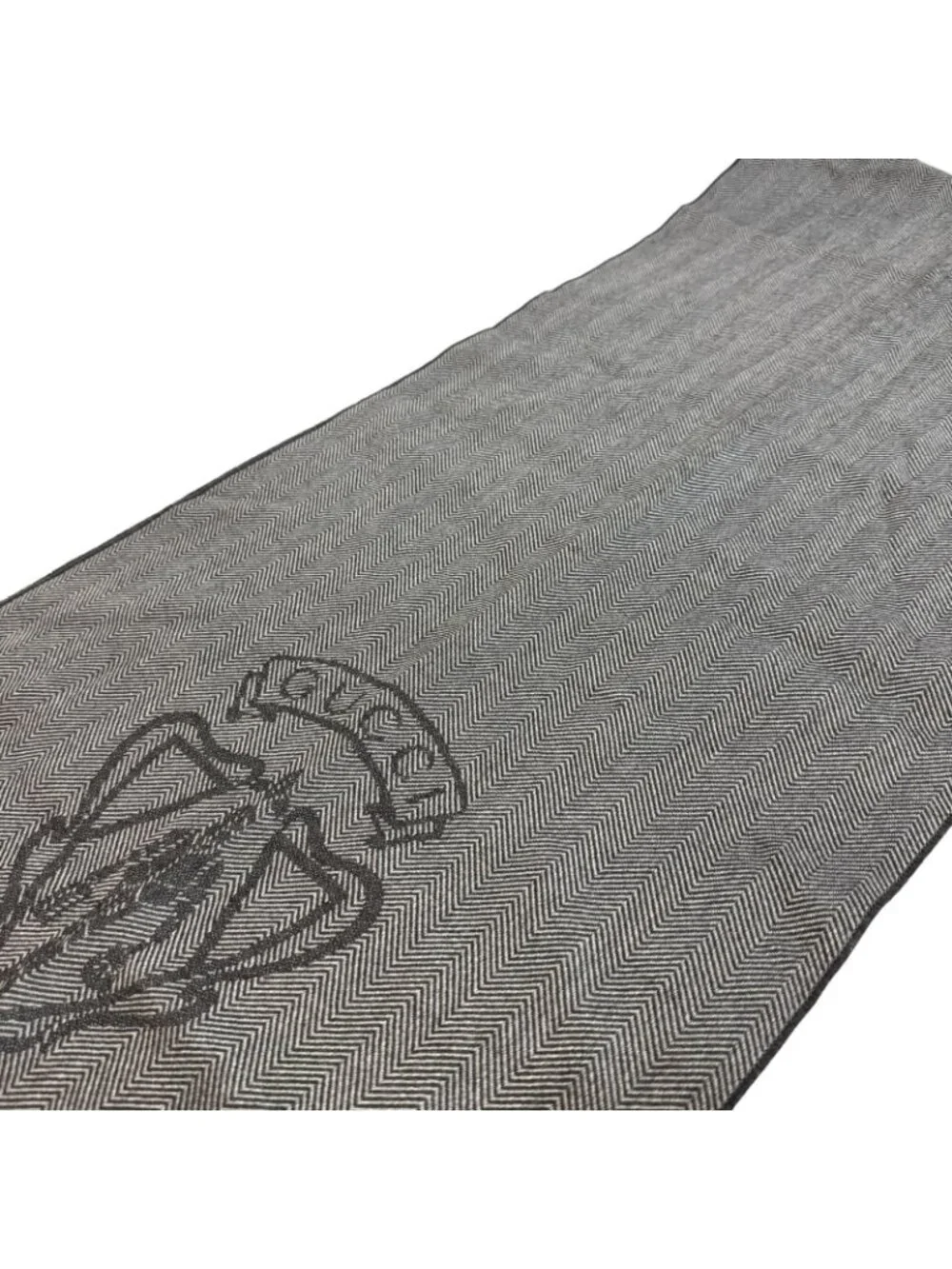 Gucci Fringe Herringbone Wool Scarf Shawl Gray Simple